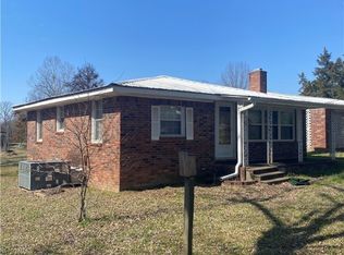 1706 Barnes St, Pocola, OK 74902