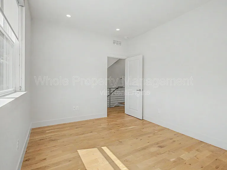 2708 W 25th Ave — Photo 16