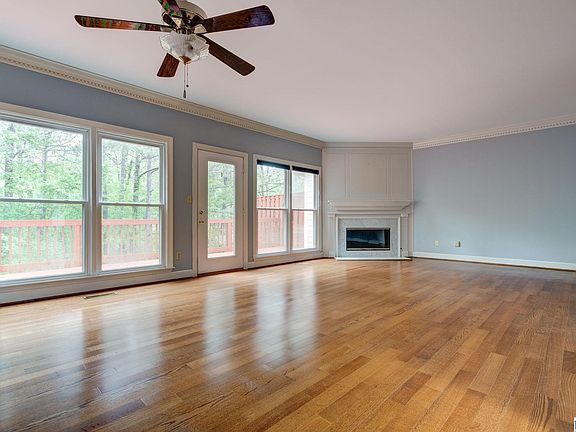 2nd image of 3113 Chestnut Oaks Dr