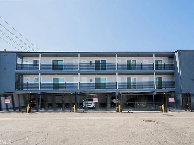 6745 Laurel Canyon Blvd #201 — Photo 10