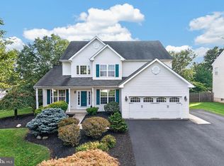 20 Ava Cir, Gilbertsville, PA 19525