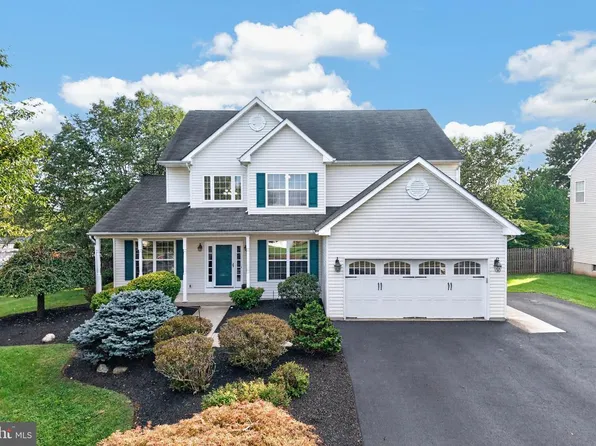 20 Ava Cir, Gilbertsville, PA 19525