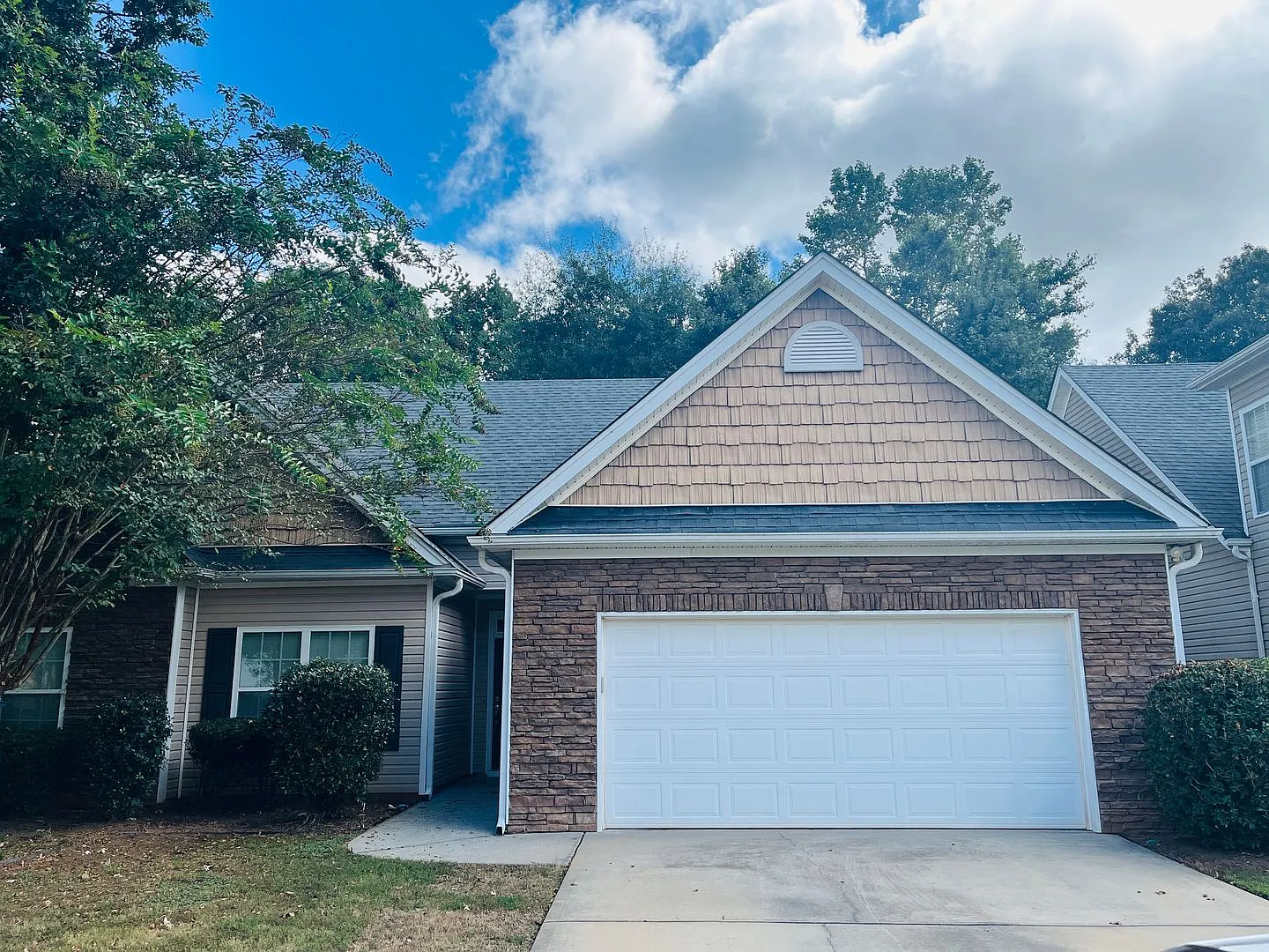 Wow! 3 bedroom 2 bathroom, home in Stillwood Farms! Must see! — Photo 1