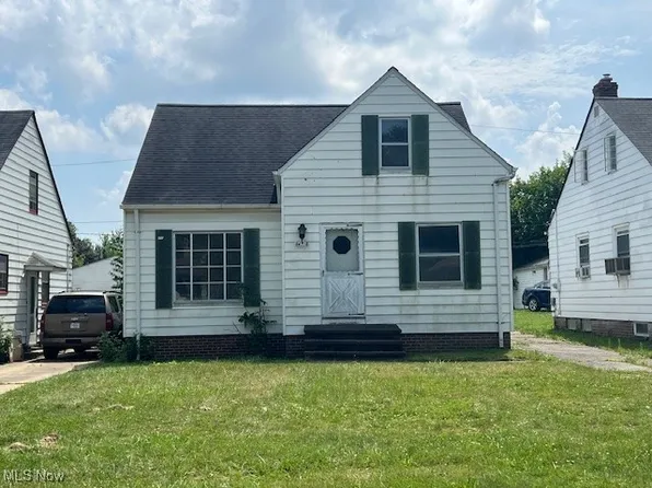 12418 Crest Ave, Garfield Heights, OH 44125
