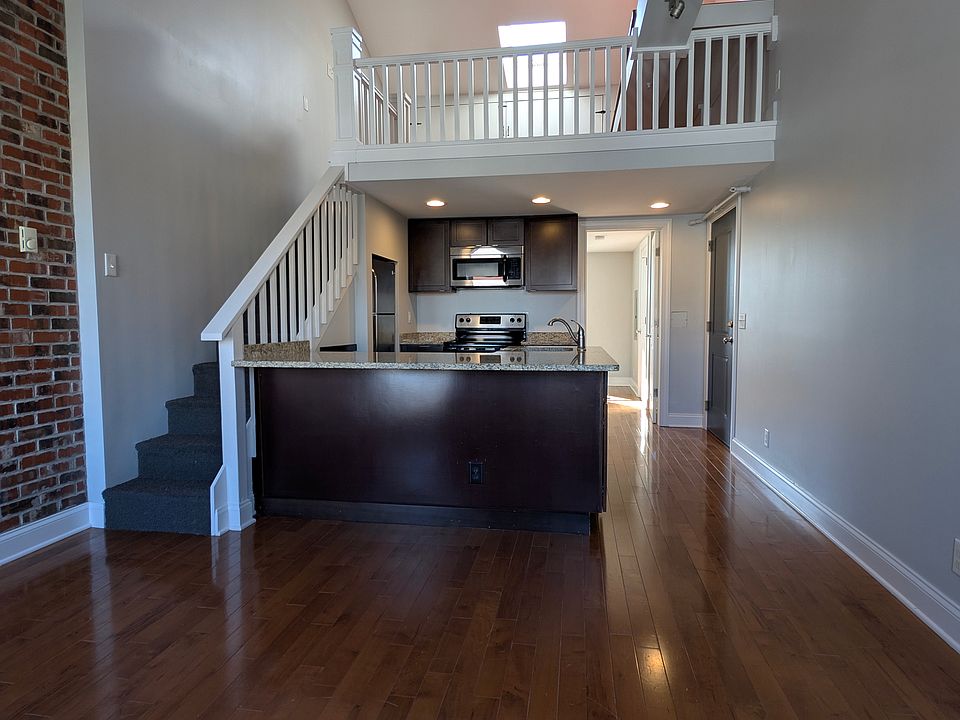 1st image of 519 Virginia St APT 4