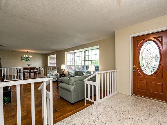 5th image of 2831 N Peninsula Dr