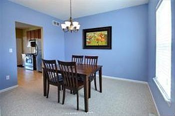 4th image of 800 Meadowview Ln