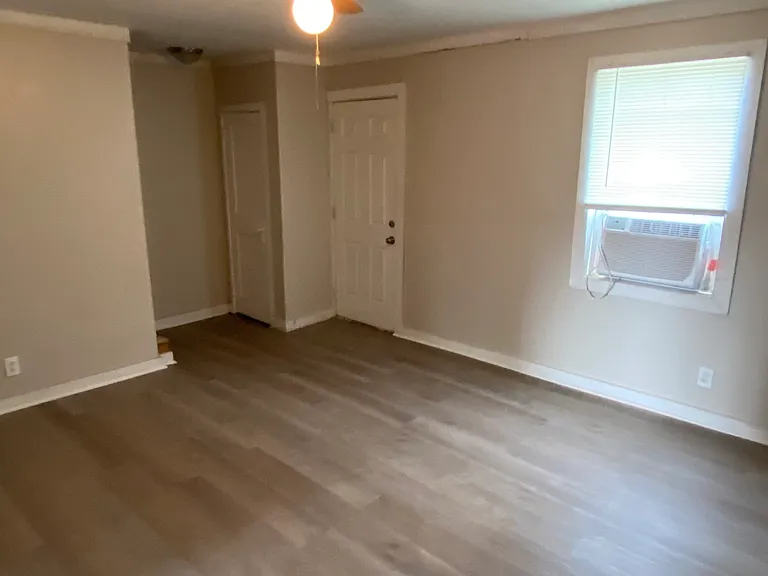 2303 N Louis St — Photo 5