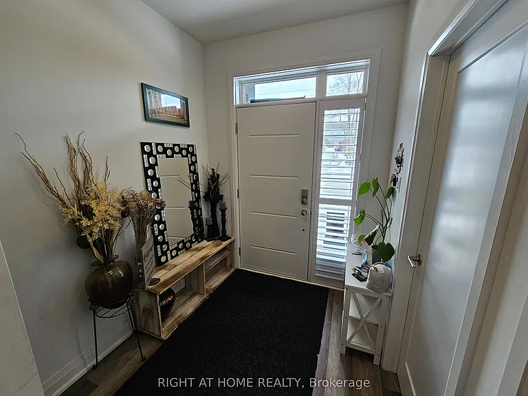 156 Huron St — Photo 3