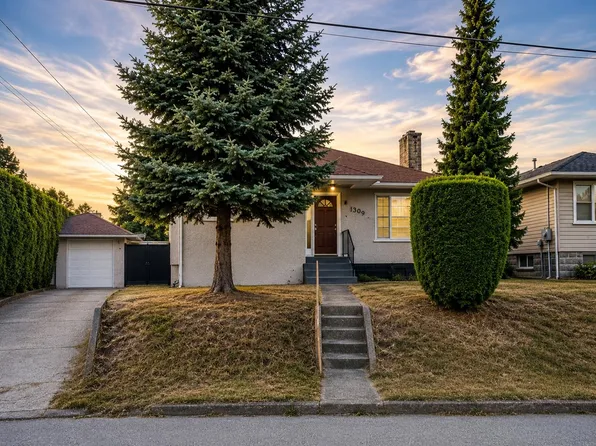 1309 Edinburgh St, New Westminster, BC V3M 2W1