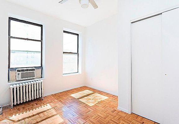 2nd image of 37 1/2 Saint Marks Pl APT C3
