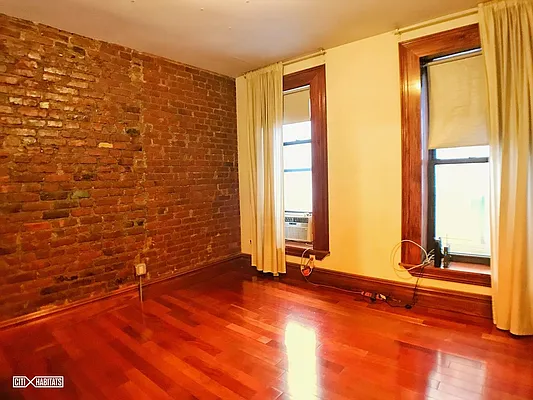 Rented by Citi Habitats | media 35