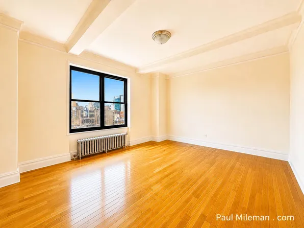 166 2nd Avenue image 1 of 8