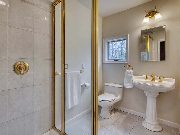 1611 Deerfield Rd — Photo 22