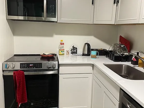 370 Wallace Rd APT D27, Nashville, TN 37211