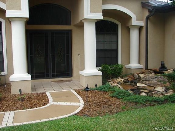 4th image of 26 Speceberry Cir