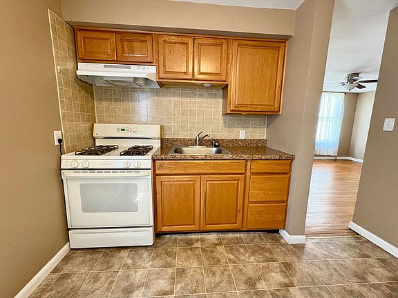 4th image of 420 Water St APT 4