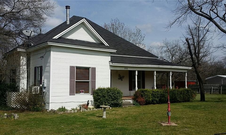 1st image of 213 E North St
