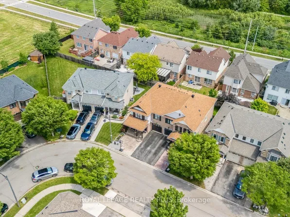 858 Shepherd Pl, Milton, ON L9T 6L8