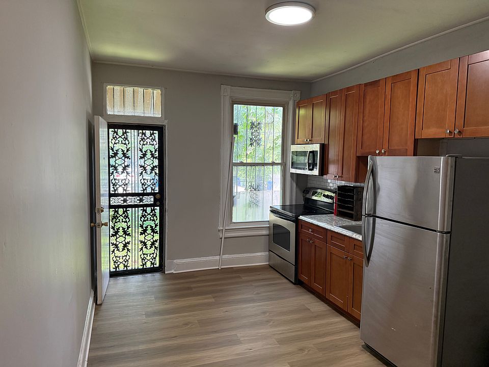 1st image of 2503 N Calvert St APT 1