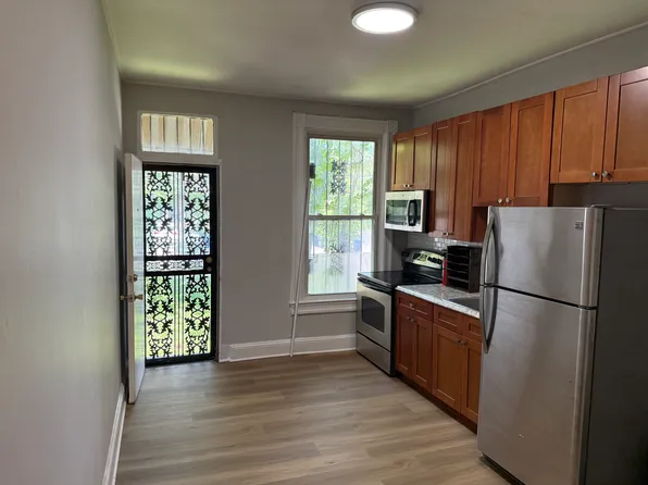 2503 N Calvert St APT 1, Baltimore, MD 21218