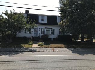 1910 W Shore Rd, Warwick, RI 02889