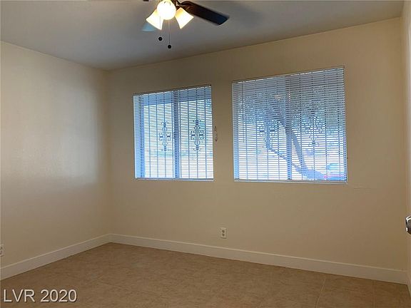 4th image of 3662 Villa Knolls South Dr