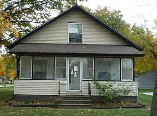 2702 30th St, Des Moines, IA 50310