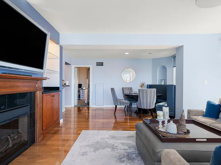 492 Beacon St #36 — Photo 5