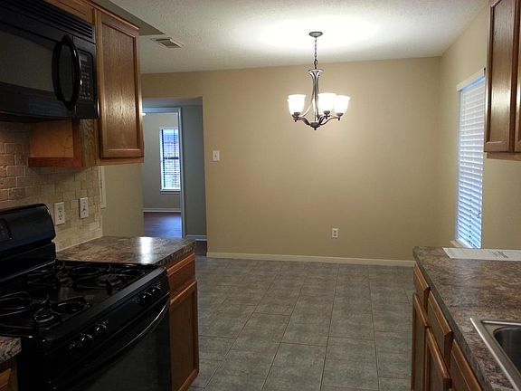Breakfast area off kitchen