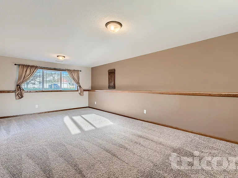 7535 Lannon Ave NE — Photo 10