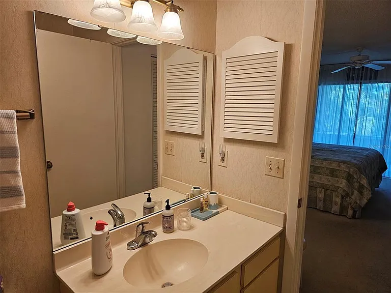 586 Lakeside Dr #586 — Photo 17