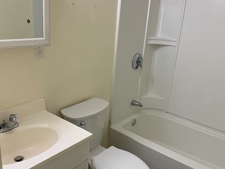 70 Madison St #3 — Photo 10