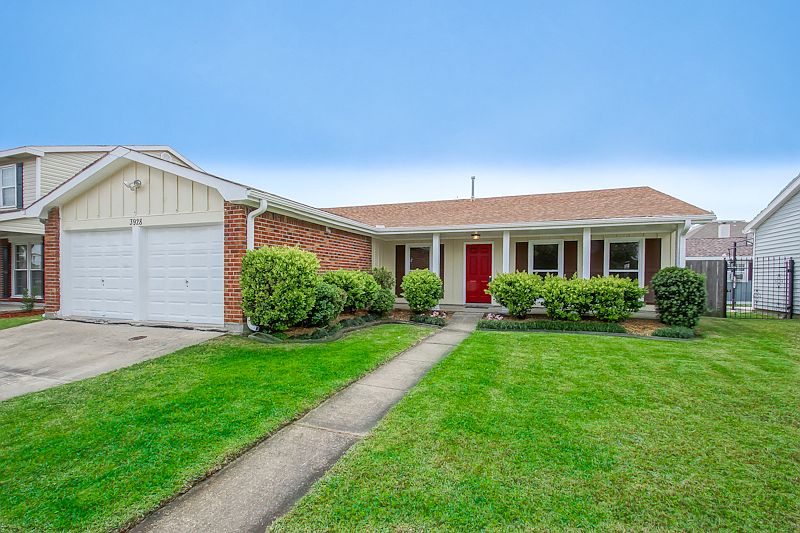 1st image of 3928 Bayou Oaks Dr