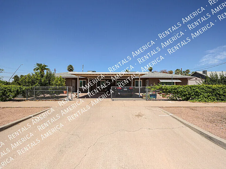 160 S Hibbert #1 — Photo 3