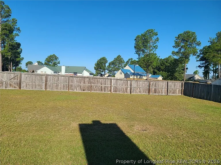 359 Arlington Dr — Photo 16