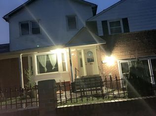 5920 Greentree Rd, Bethesda, MD 20817