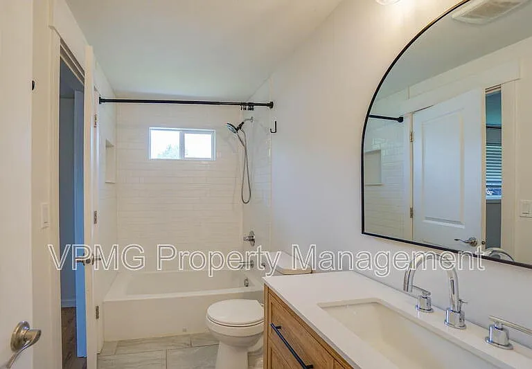 1708 NW 104th St — Photo 18