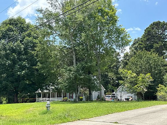 2nd image of 346 Golden Acres Dr