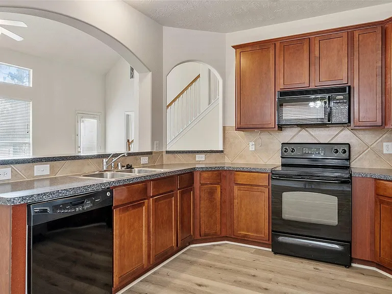9219 E Lakeside Dr — Photo 12