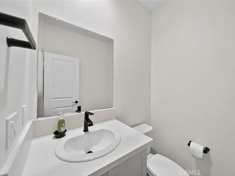 2410 E Agave St #9 — Photo 6
