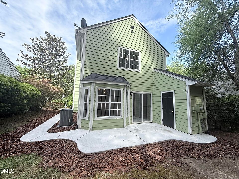 1st image of 305 Saint Thomas Dr