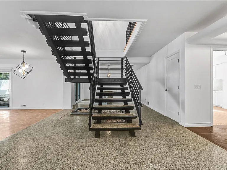 1801 Buckingham Rd — Photo 14