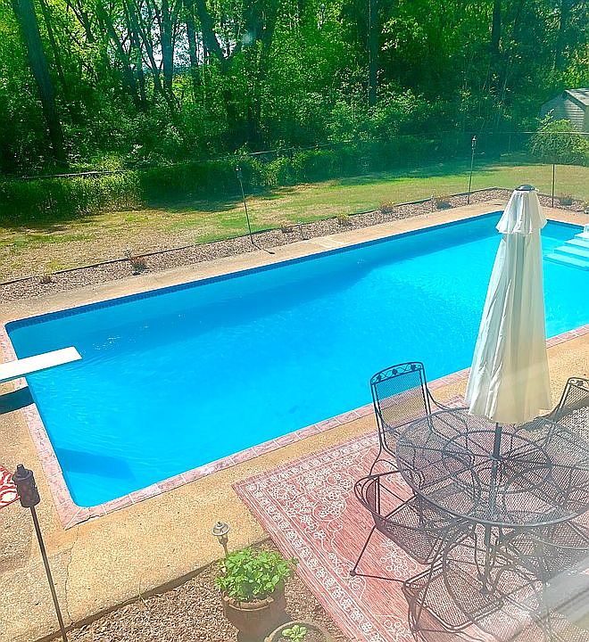 2nd image of 2023 Cameron Rd SW