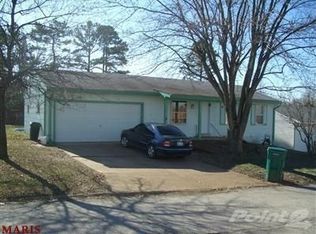 5400 Belmont Dr, High Ridge, MO 63049