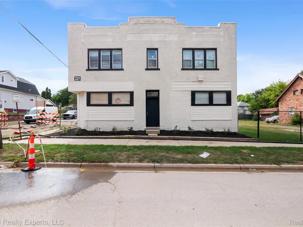 221 Baldwin Ave, Pontiac, MI 48342