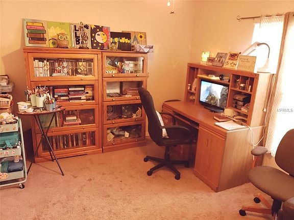 5th image of 701 Preakness Cir