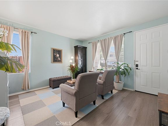 3rd image of 1509 Evans Ave