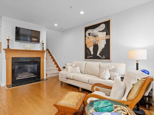 27 Creekside Court image 13 of 37