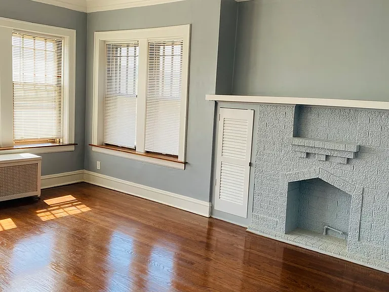 8042 S Hermitage Ave #2 — Photo 2